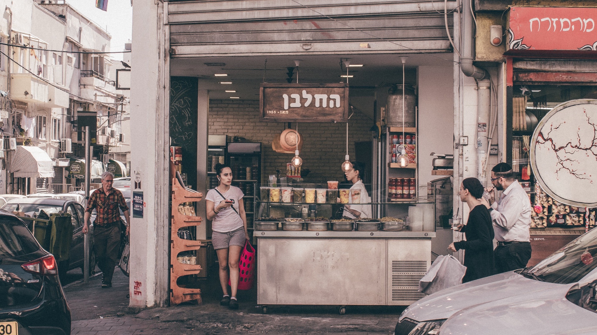 The little Florentin studios doing the city's best brows